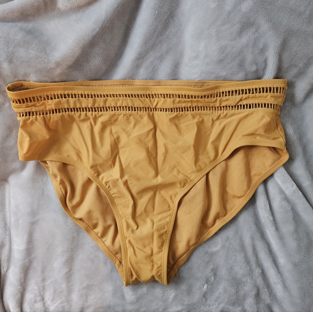 Time and tru swim bottoms